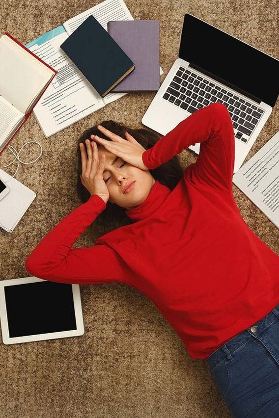 2. Luẩn quẩn trong sự "trì hoãn" và "kiệt sức"